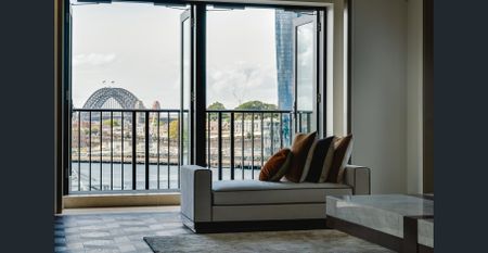 Sun-drenched Heritage Penthouse with North-facing views of the iconic Sydney Harbour Bridge. Inspection by appointment. - Photo 4