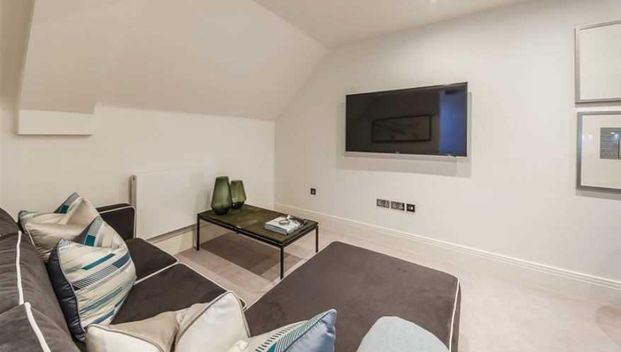 2 bedroom penthouse to rent - Photo 1