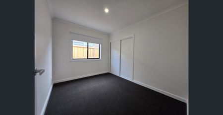 🏡 Stunning 4-Bedroom Family Home in the Heart of Sunbury – $550 per week - Photo 2