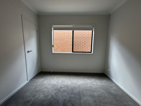 BRAND NEW FOUR BEDROOM HOME ! - Photo 4