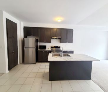 For Lease - 2008 Verne Bowen Street, Oshawa, Ontario - Photo 5