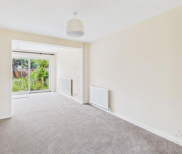 3 bedroom semi-detached house to rent - Photo 4