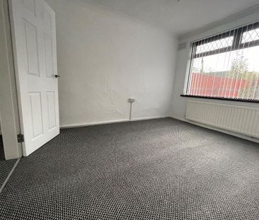 32 Kings Avenue, Fernagh, Newtownabbey, BT37 0DE - Photo 3