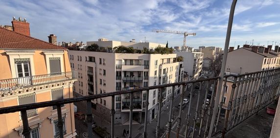 APPARTEMENT T1 A LOUER - VILLEURBANNE Tolstoi-Nord - 41.74 m2 - 531 € charges comprises par mois - Photo 2