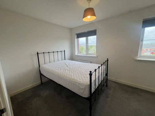 Heol Y Plas, Kidwelly, SA17 - Photo 1