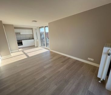 --- NIEUW --- Volledig vernieuwd 1-slaapkamerappartement + autostaa... - Foto 5