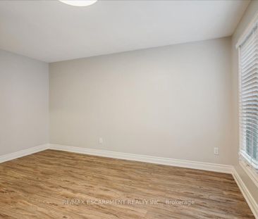 Detached Home For Lease | W8062822 - Photo 5