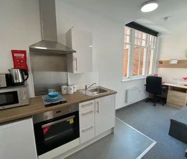 One Bedroom Flat - Photo 4