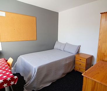 19 Siward Street - Photo 2