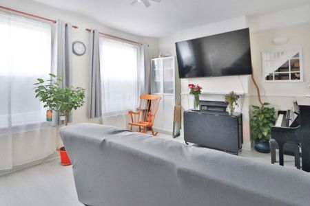 2 bedroom maisonette to rent - Photo 4