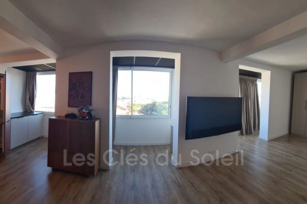 Location appartement 3 pièces 74 m² La Seyne-sur-Mer - Photo 1