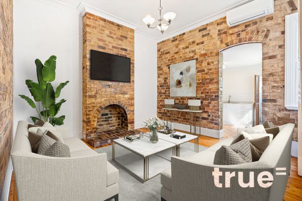 PERFECTLY POSITIONED RECENTLY RENOVATED HOME - Photo 1