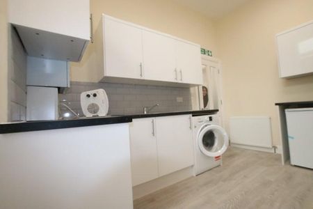 House share to rent - Photo 4