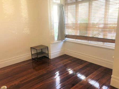 GRAFTON, 3 BEDROOMS - Photo 3