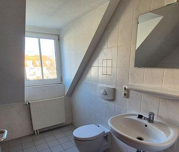 Hier ist Ihre/Deine erste kleine Wohnung im Dachgeschoss - Photo 3