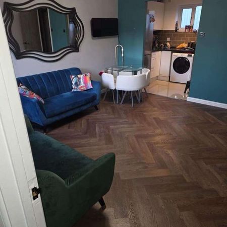 Larkspur Gardens, LU4 - Photo 3