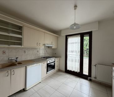 Location Appartement 4 pièces 81m² - Photo 2