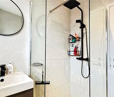 1 bedroom in a house share to rent - Photo 6