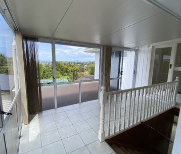 Property Management743 East Coast Road, Browns Bay - House for Rent - Photo 2