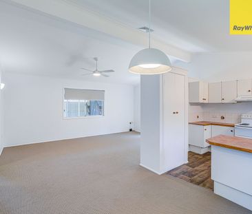 Neat as a Pin! Brand New Air-Conditioner to be installed in Living ... - Photo 3