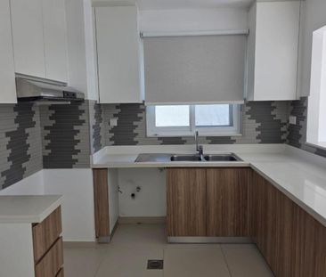 Park Facing Corner Unit 4BR plus Maid in Amarnata - Photo 5