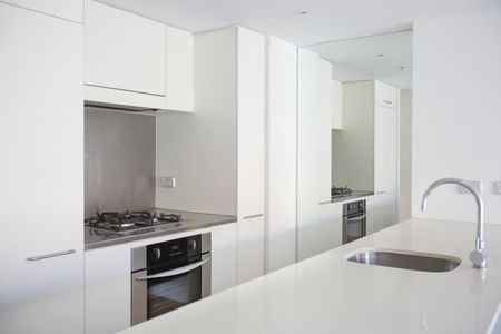 503/2a Elizabeth Bay Road, Elizabeth Bay NSW 2011 - Apartment For Rent | Domain - Photo 4