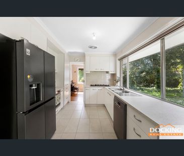 5 Karen Court, Vermont South, Vic 3133 - Photo 1