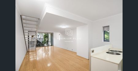 FANTASTIC OVERSIZED 2 BED (SPLIT LEVEL) - Photo 2