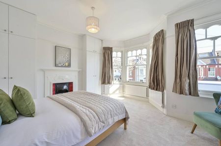 4 bedroom terraced house to rent - Photo 3