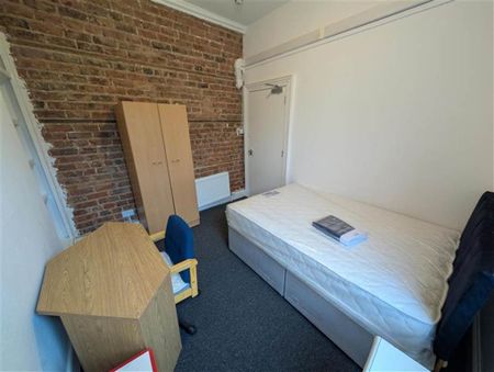 Flat 2 32 Lawrence Street, Belfast, BT7 1LF - Photo 4