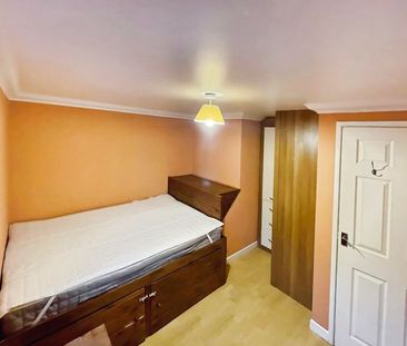 Wimborne Road, Bournemouth - Photo 1