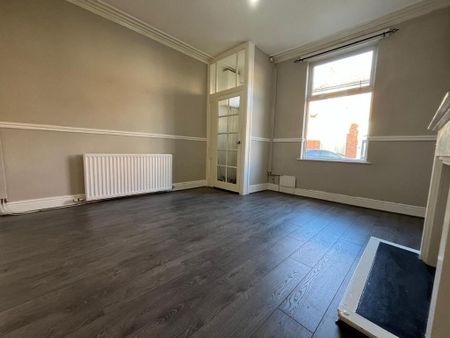 2 bedroom terraced house to rent - Photo 3