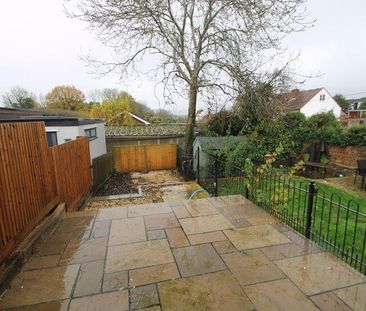 2 bedroom terraced house to rent - Photo 2