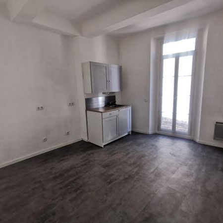 Location Appartement 2 pièces 35m² LE MUY 83490 - Photo 3