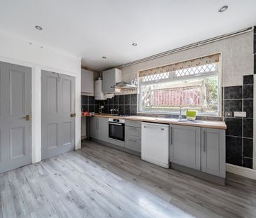 3 bedroom maisonette to rent - Photo 6