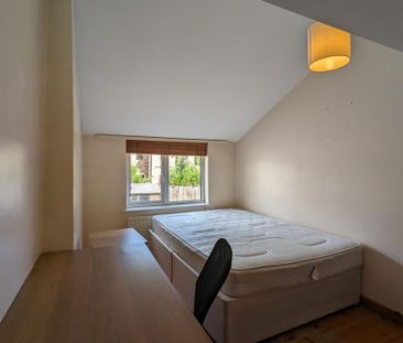 6 bedroom semi-detached house to rent - Photo 3