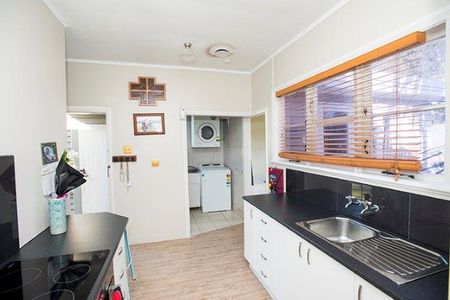 Good Family Living - Photo 2