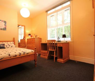 6 Huntsmoor House, Spital Tongues - Photo 3