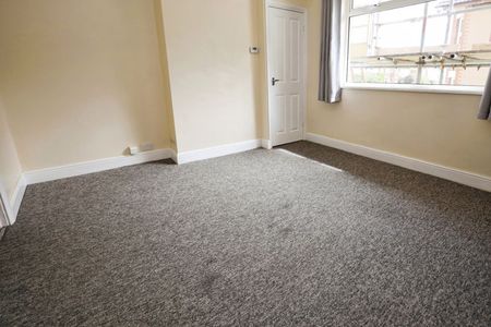 Strouden Road, Winton - Photo 5