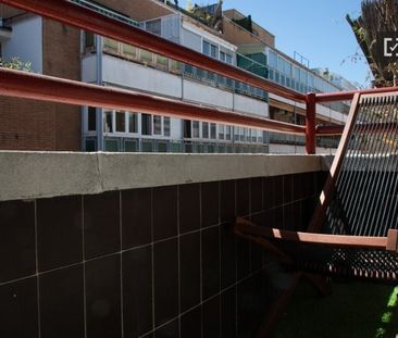 madrid, Community of Madrid 28028 - Photo 3