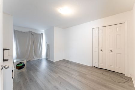 For Lease - 301 Freure Drive, Cambridge, Ontario - Photo 5