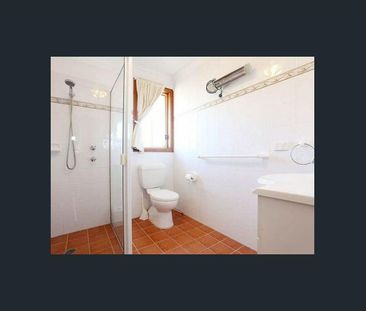 Stylish & Convenient Living in the Heart of Ingleburn!| $530 per week - Photo 5