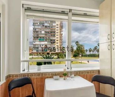 Alquiler de piso en Avenida Manuel Mena Palma - Photo 1