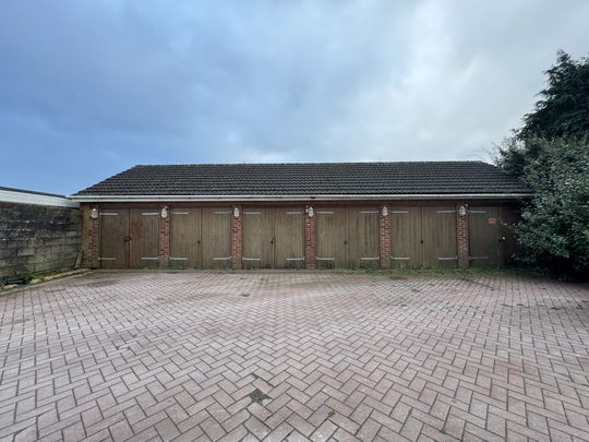 Boldre Close, Poole - Photo 1