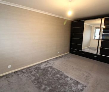 3 bedroom end of terrace house to rent - Photo 5