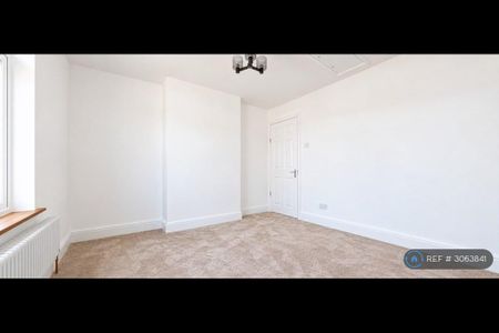 2 bedroom detached house to rent - Photo 3