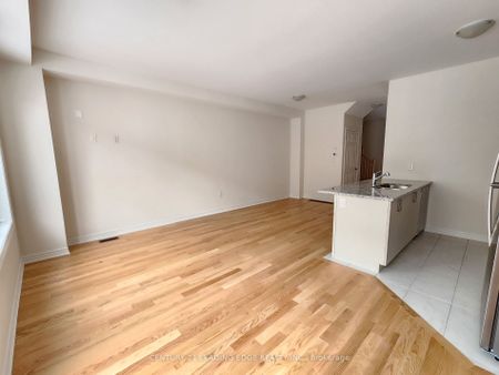 Townhouse For Lease | E8102706 - Photo 3