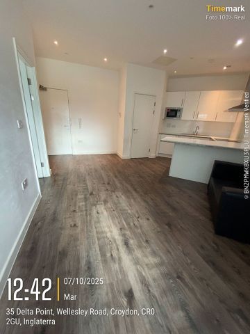 1 Bed Flat, Delta Point, CR0 - Photo 2