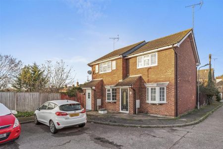 2 bedroom semi-detached house to rent - Photo 2