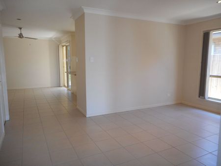 BEAUTIFUL HOME WITH HUGE ENTERTAINMENT AREA! - Photo 2